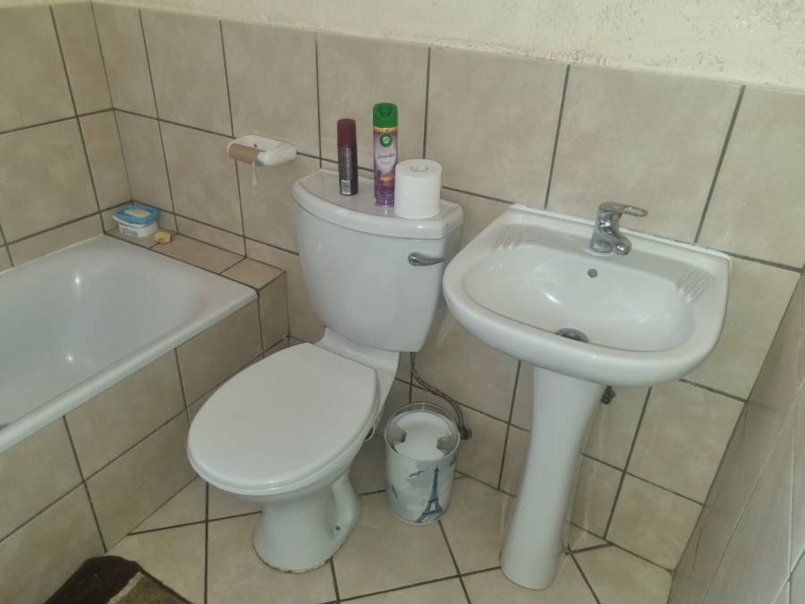 2 Bedroom Property for Sale in Waterval East North West